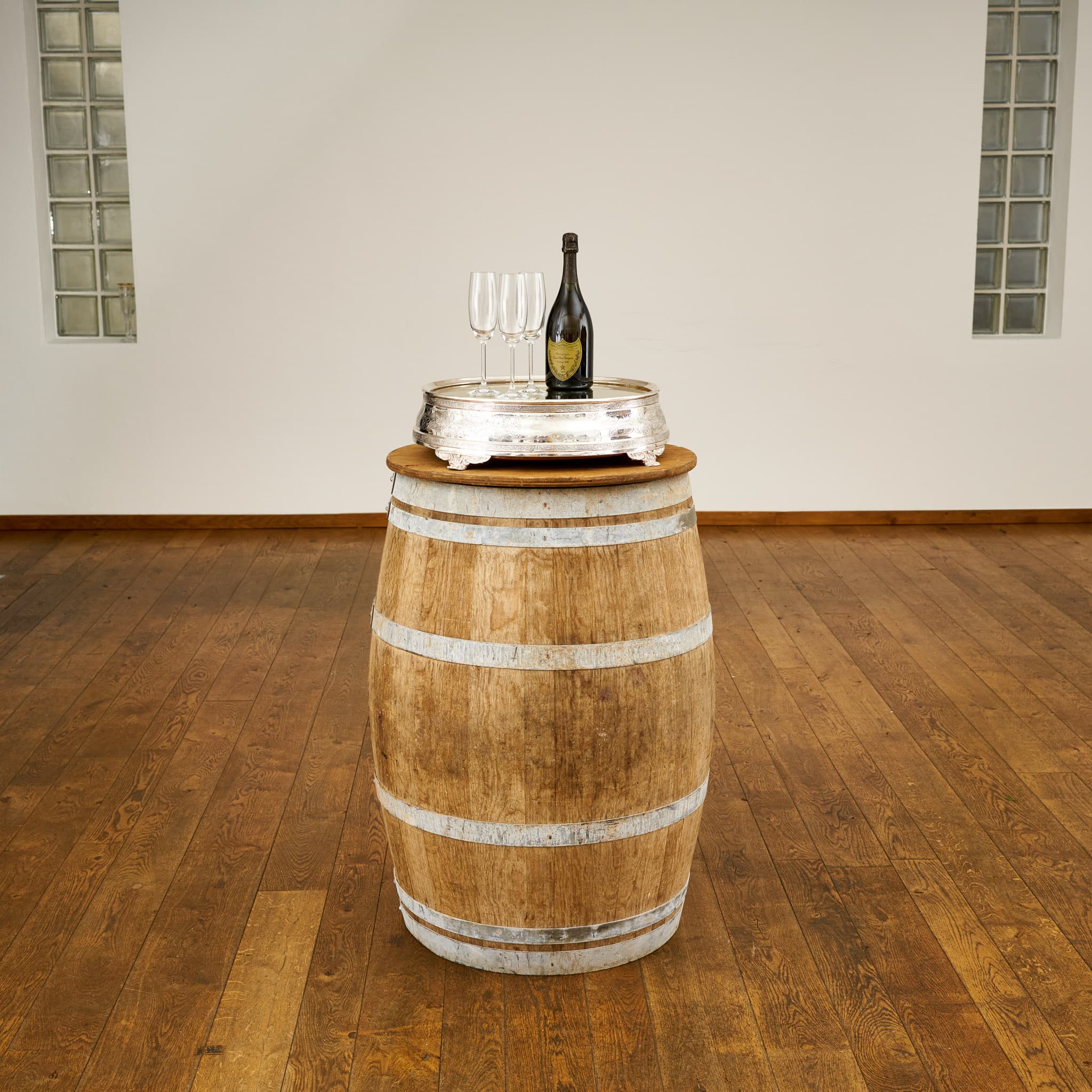 Oak barrel cake table & stand copy